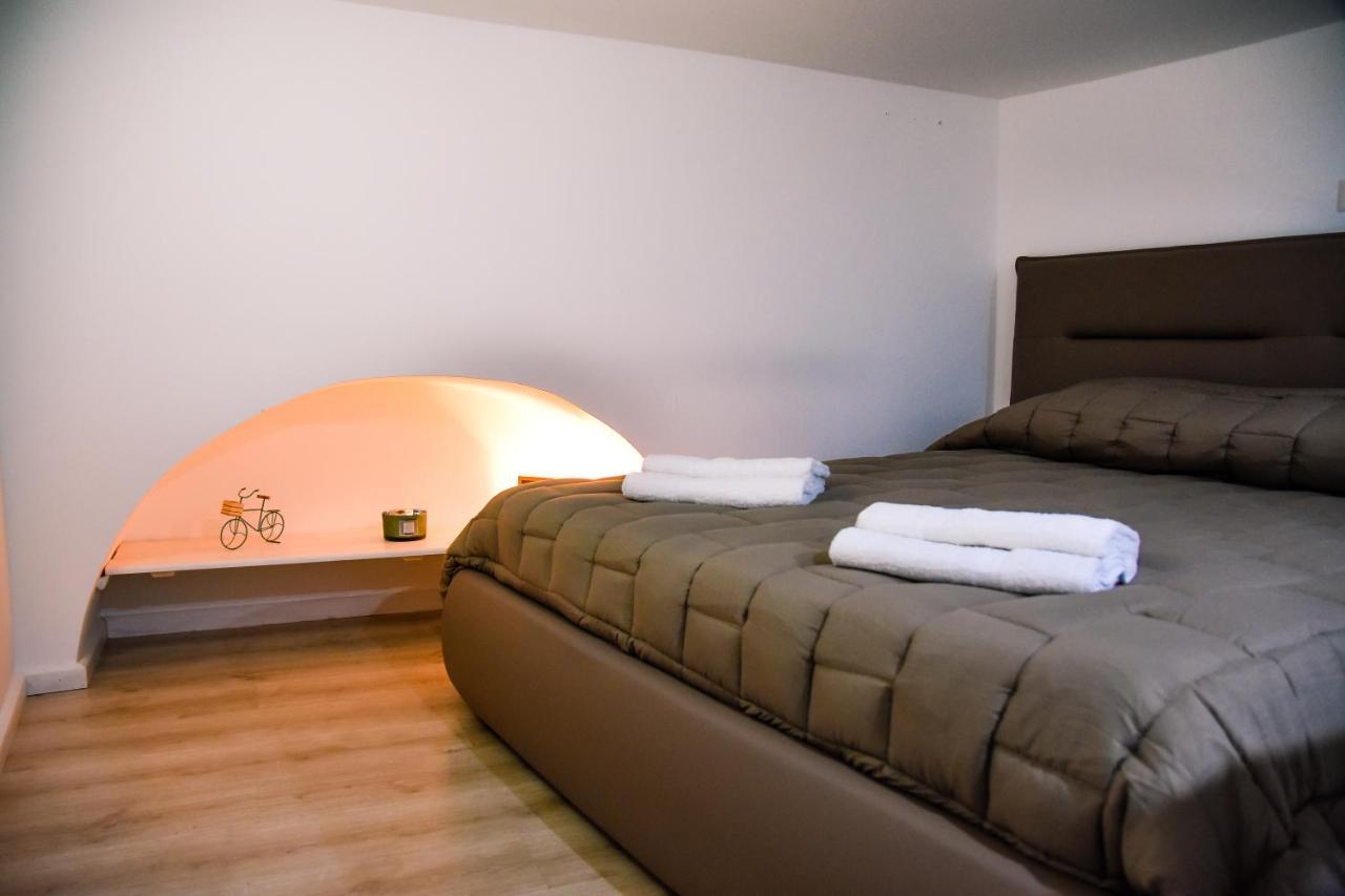Casa Dell Arco Apartment Bari Luaran gambar